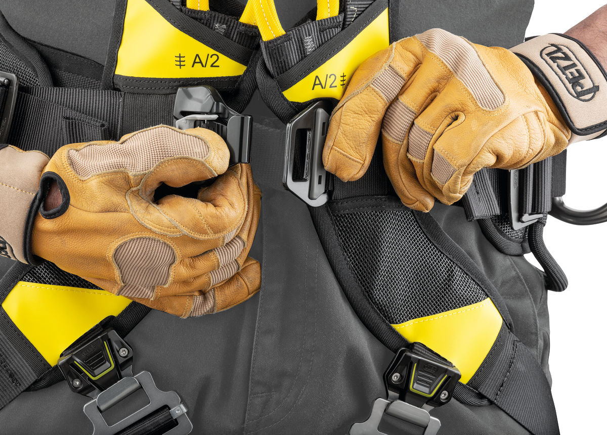 Petzl VOLT® europäische Ausführung - Auffang- und Haltegurt zur Arbeitsplatzpositionierung mit Steigschutzöse