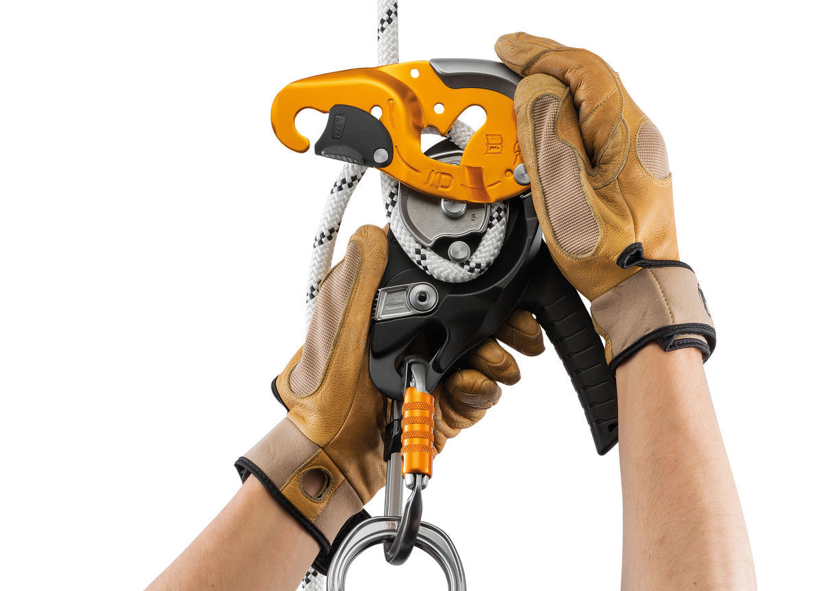 Petzl I’D® S – Selbstbremsendes Abseilgerät mit Anti-Panik-Funktion