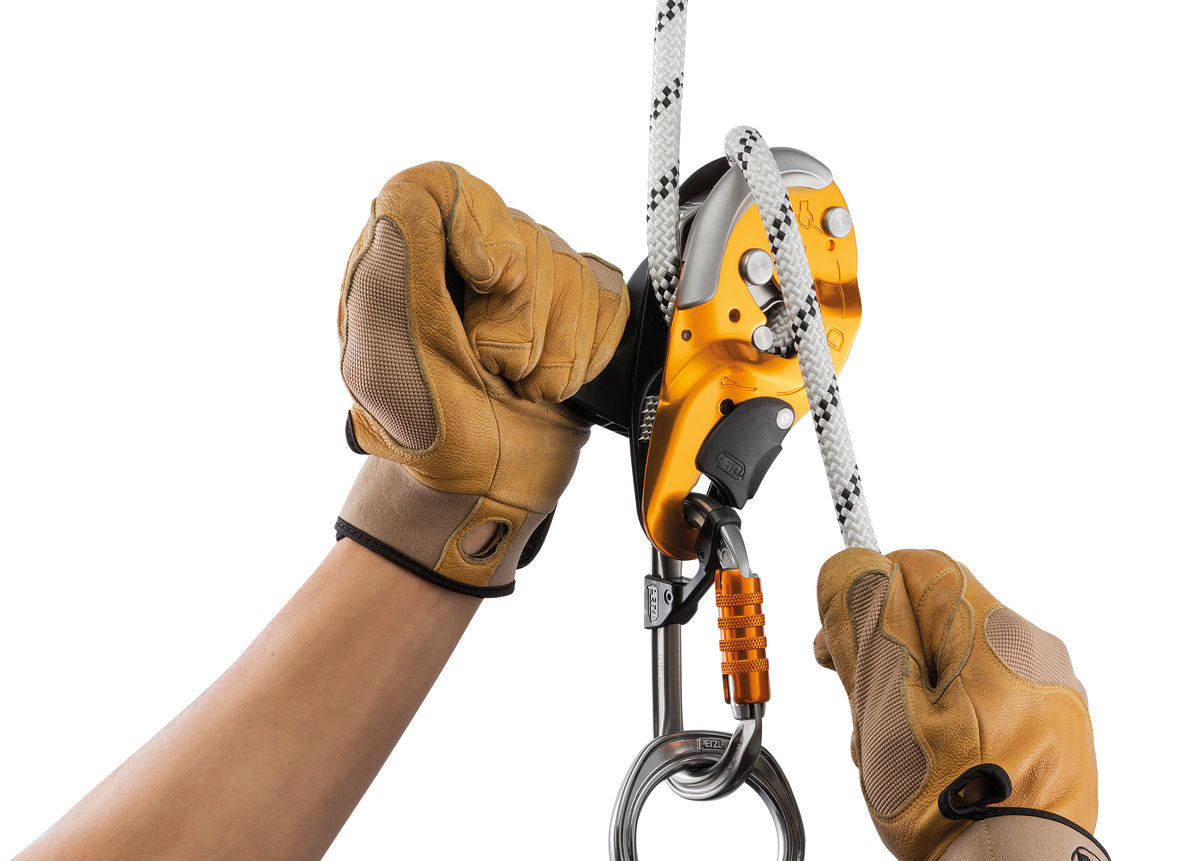 Petzl I’D® S – Selbstbremsendes Abseilgerät mit Anti-Panik-Funktion